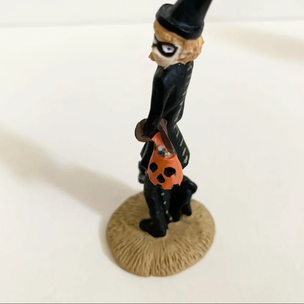 Vintage 90’s Halloween witch girl and cat figurine
